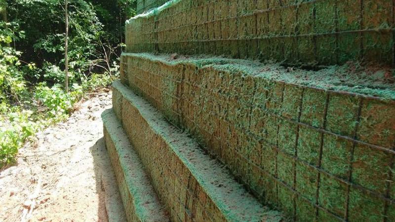 Hydro-seeded-Soil-Basket-Wall