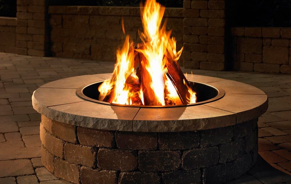 Grand Fire pit with masonry cap