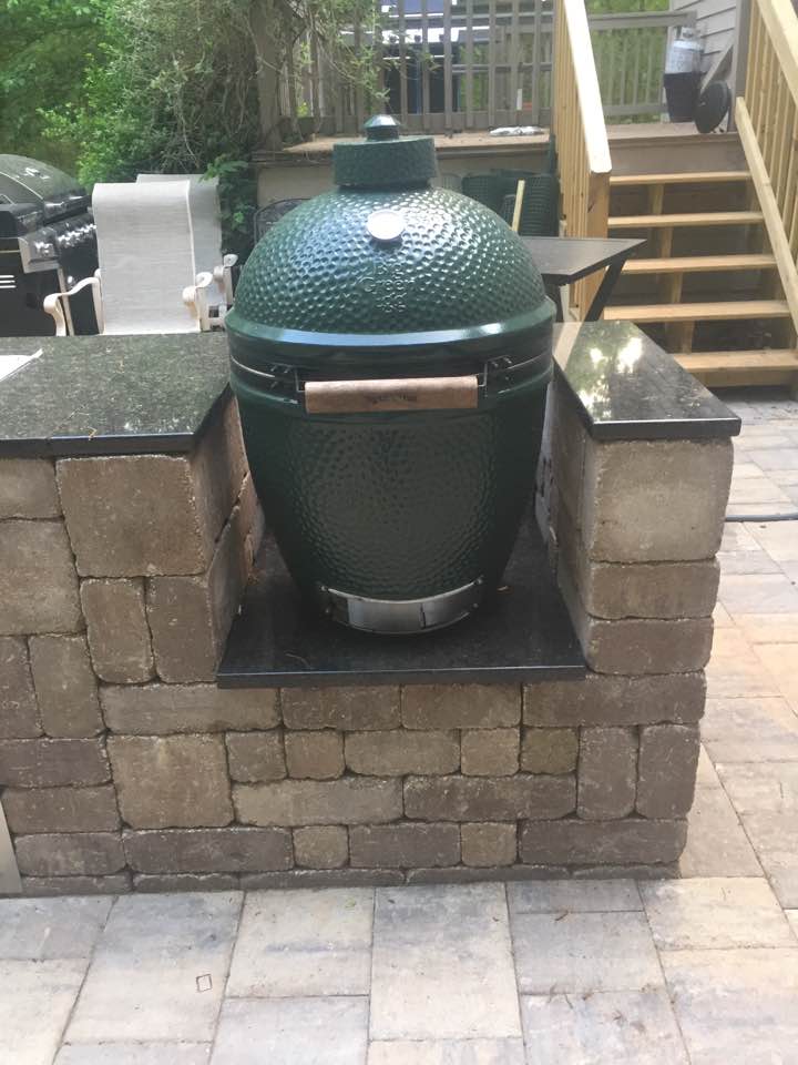 Green Egg Surround with Large Green Egg